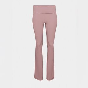 Aritzia Golden BUTTER Foldover Bootcut 32" Legging - Size 4 - Claremont (Pink)